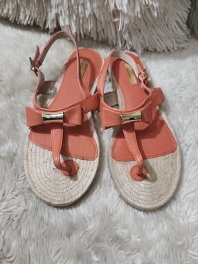 LOUISE ET CIE ADREAN Coral Bow Thong Sandals with Gold Accent